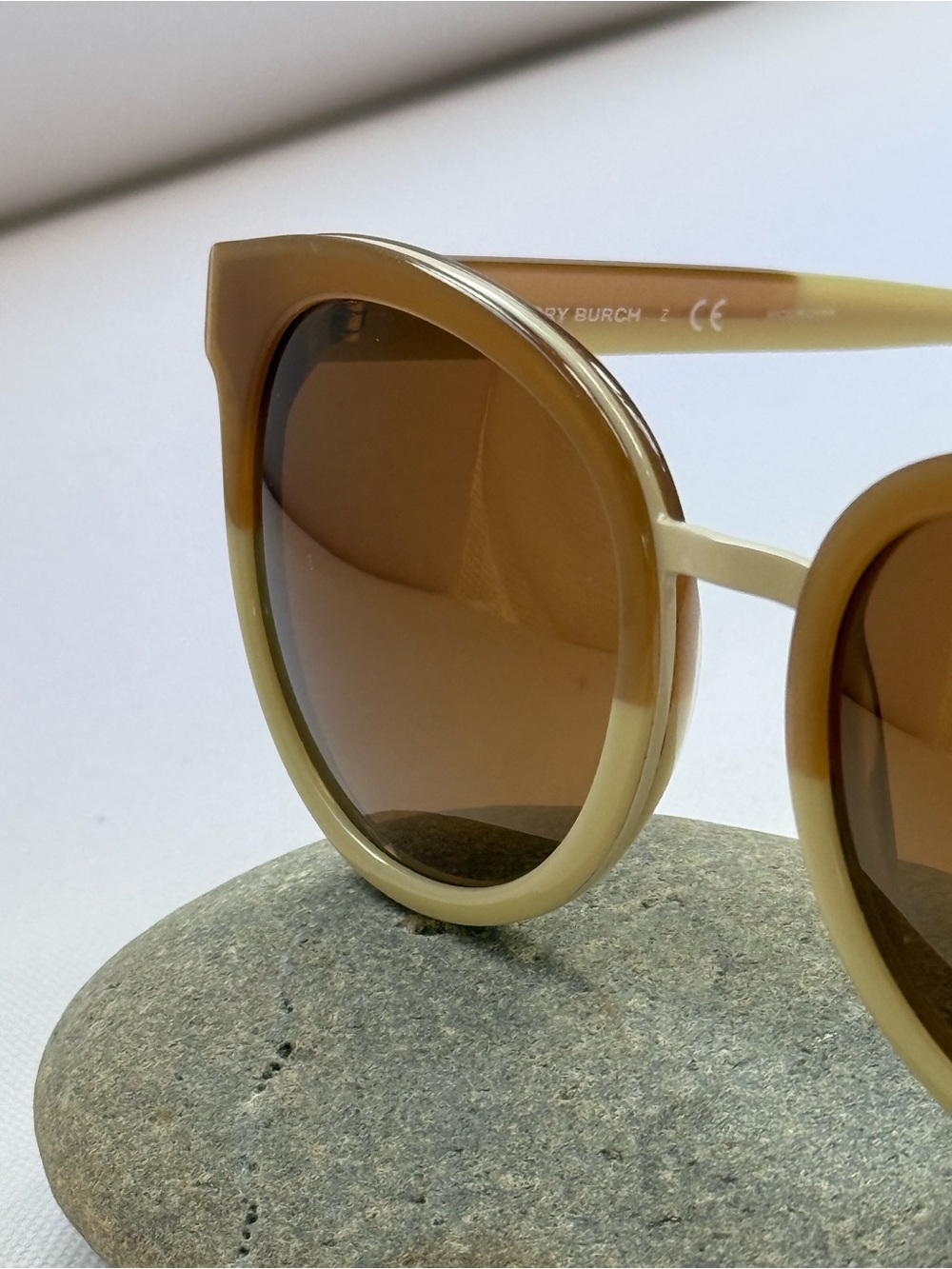 Tory Burch two toned sunglasses - Picture 5 of 7